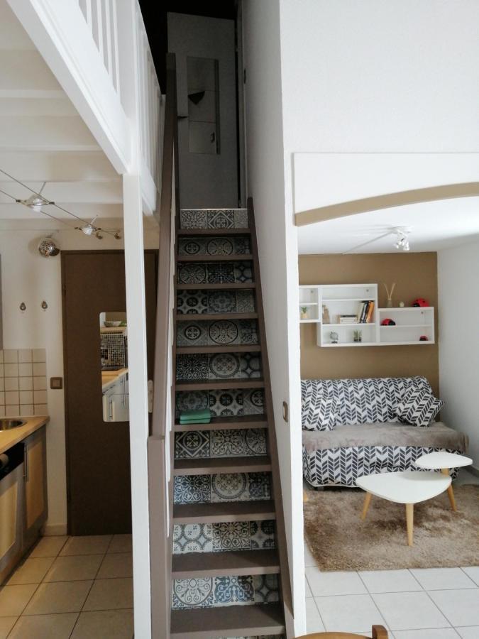 Sous Le Soleil De Provence Petite Maison Au Calme Et Tres Bien Equipee De 40M2 Avec Wifi -Jardin Prive-La Piscine Est Commune A La Residence Et Ouverte Du 1Er Mai Au 30 Septembre De 09H A 21H,En Juillet Et Aout Reservation Uniquement Du Samedi Au Sam Forcalqueiret Luaran gambar