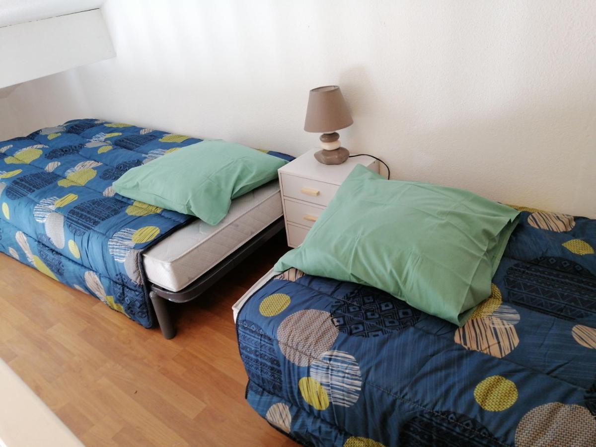 Sous Le Soleil De Provence Petite Maison Au Calme Et Tres Bien Equipee De 40M2 Avec Wifi -Jardin Prive-La Piscine Est Commune A La Residence Et Ouverte Du 1Er Mai Au 30 Septembre De 09H A 21H,En Juillet Et Aout Reservation Uniquement Du Samedi Au Sam Forcalqueiret Luaran gambar